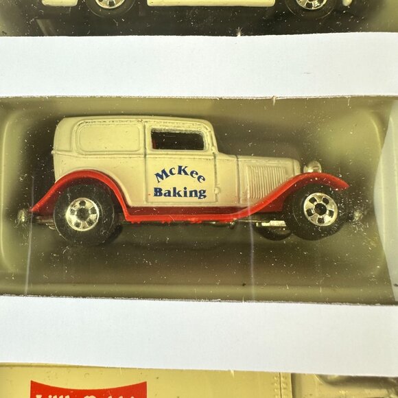 Hot Wheels Special Edition Little Debbie & McKee Die-Cast Metal Trucks - Picture 4 of 5